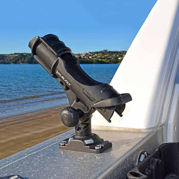 RAILBLAZA Rod Holder II & StarPort HD Base by YAKGEAR